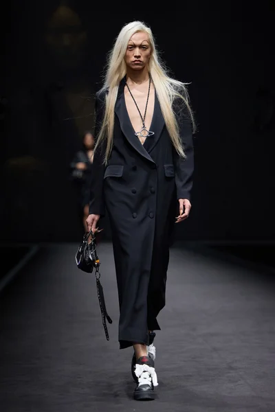 Look 5